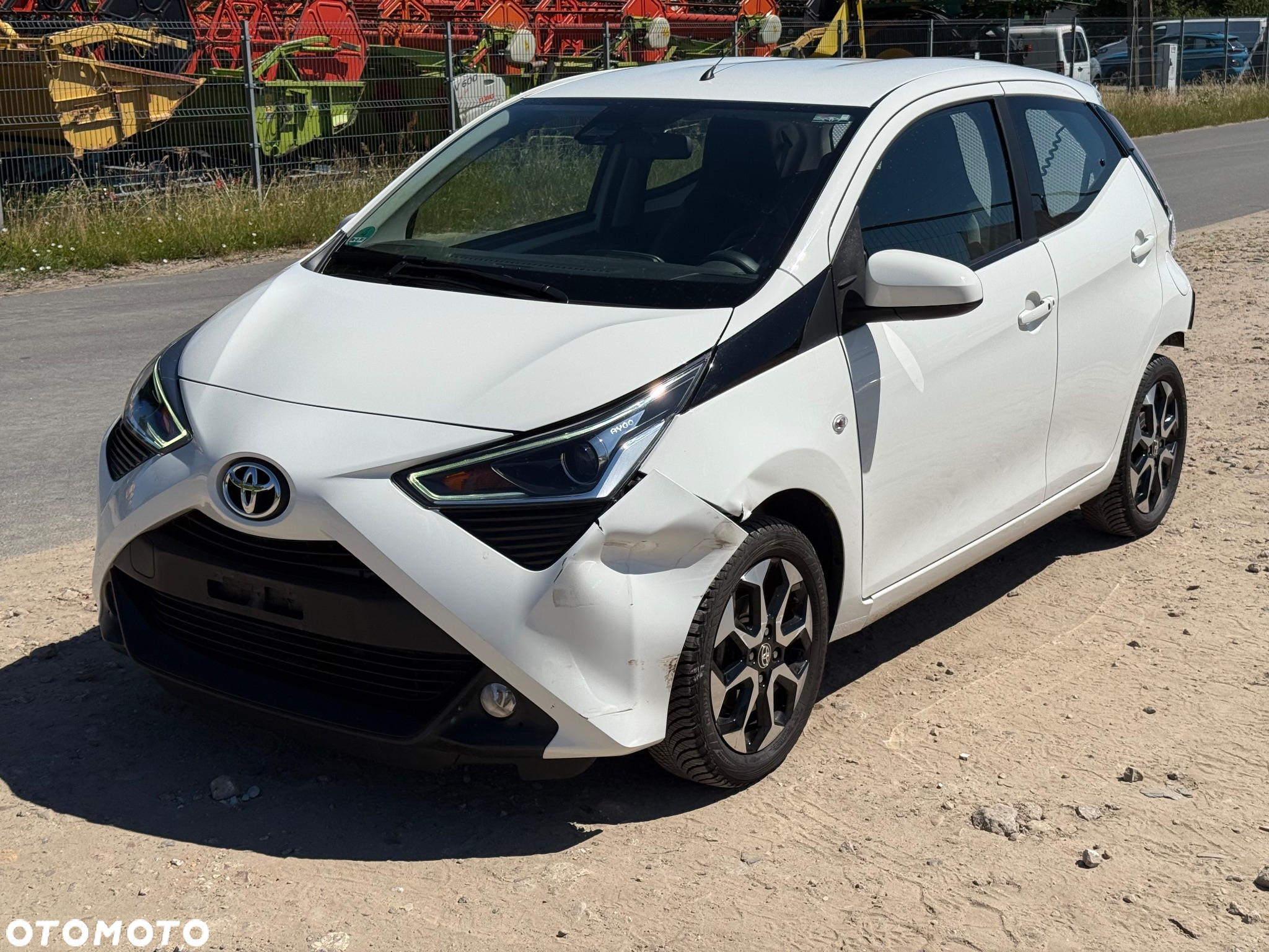 Toyota Aygo x.shift x-play connect - 3