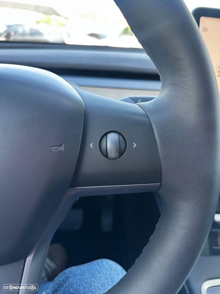 Tesla Model Y Long Range Tração Integral - 19