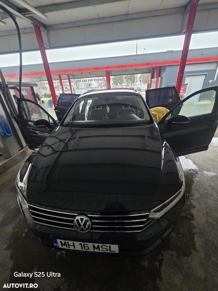 Volkswagen Passat Variant 1.6 TDI SCR DSG Comfortline - 1