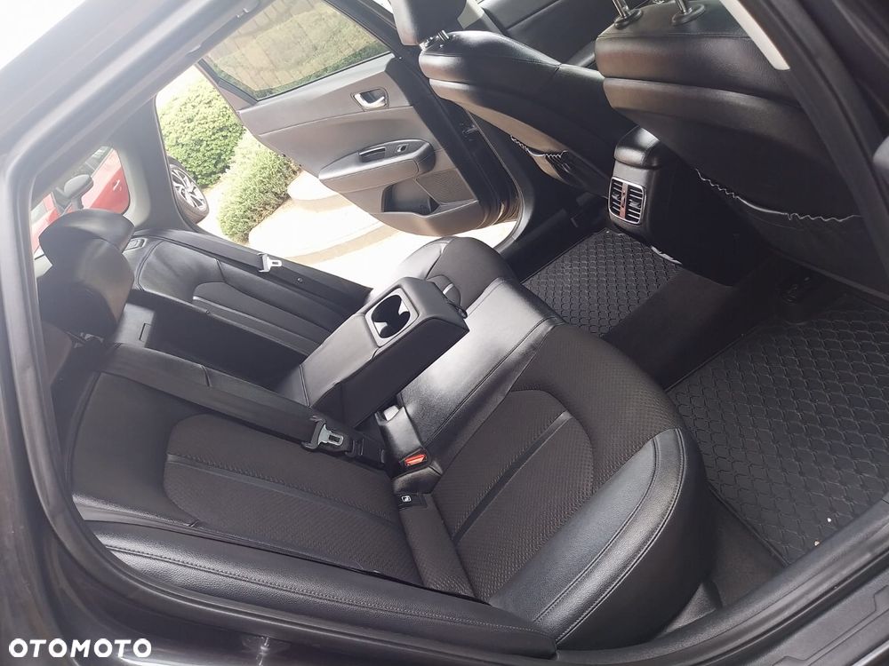 Kia Optima - 21