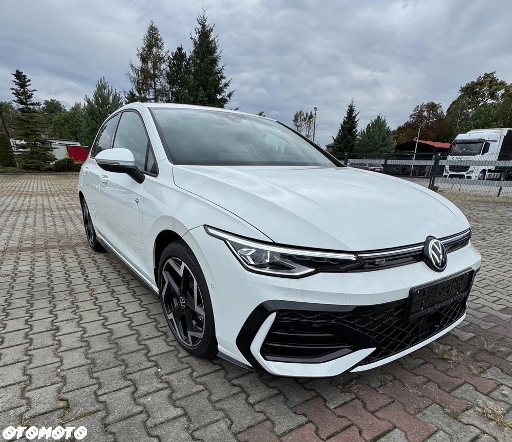 Volkswagen Golf - 4