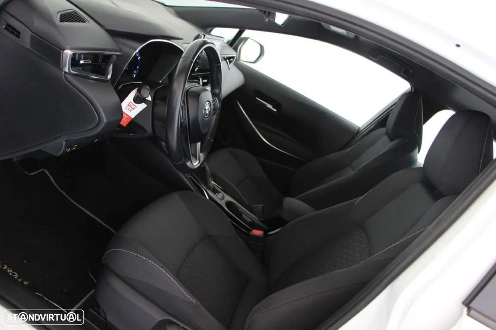 Toyota Corolla 1.8 Hybrid Comfort - 23