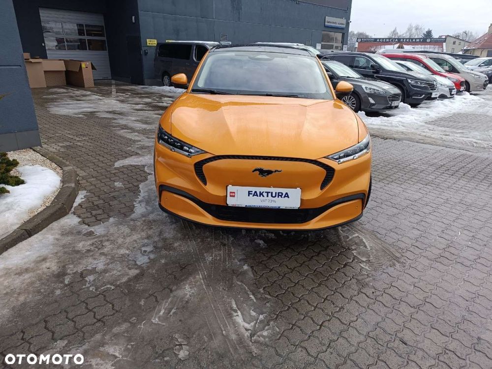 Ford Mustang Mach-E - 3