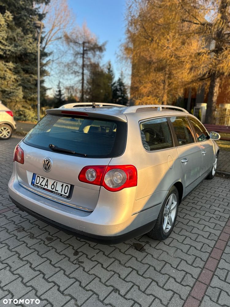 Volkswagen Passat 2.0 TDI DPF BlueMotion Technology Comfortline - 5