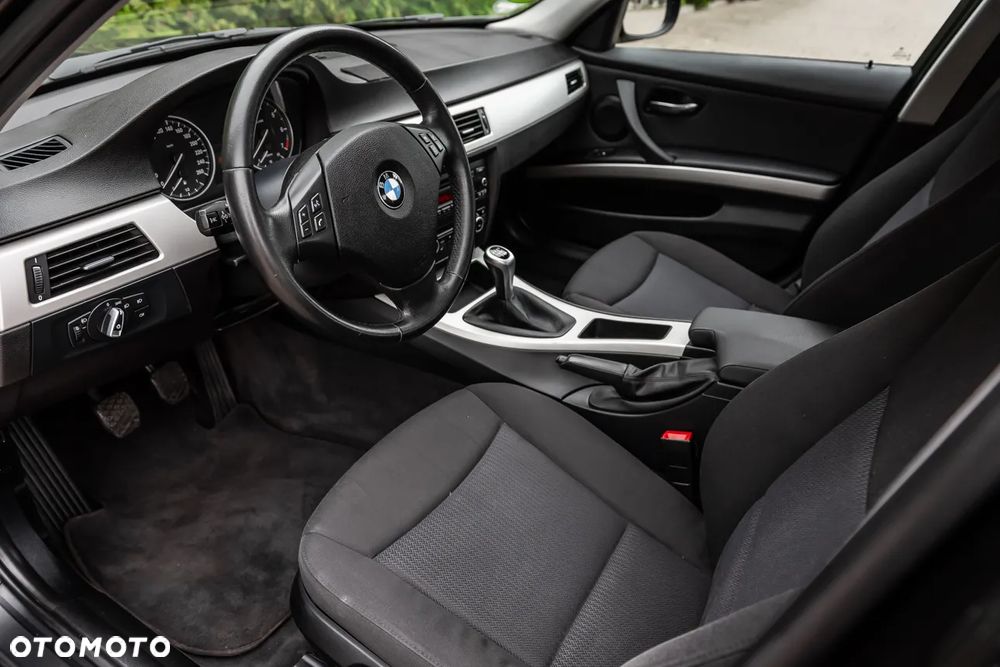 BMW Seria 3 318i Edition Lifestyle - 13