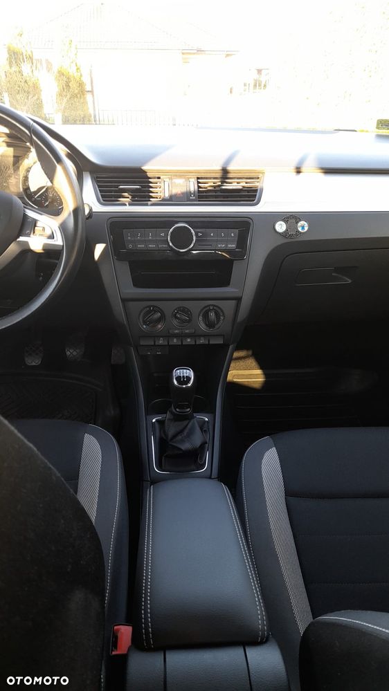 Skoda RAPID 1.2 TSI Ambition - 9