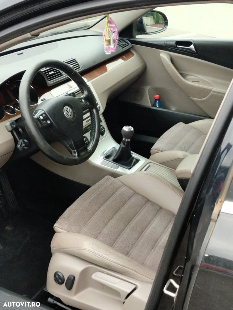 Volkswagen Passat Variant 2.0 TDI DPF Highline - 6