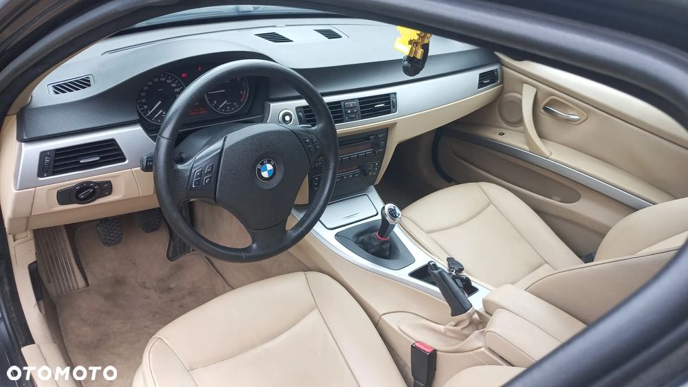 BMW Seria 3 318d - 7