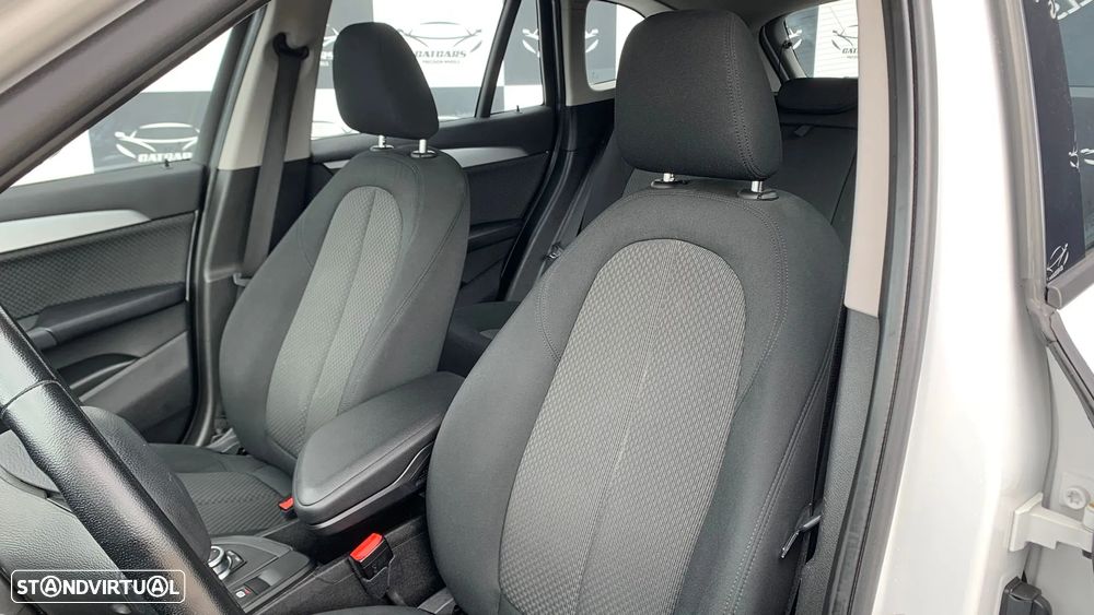 BMW X1 25 e xDrive Corporate Edition - 9