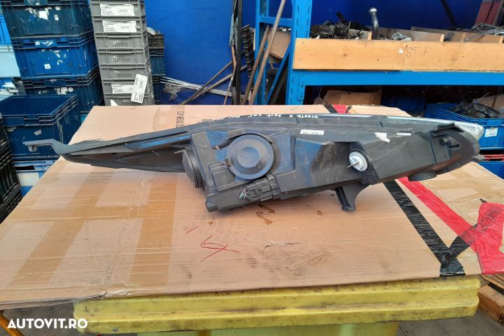 Far stanga C1BB-13W030-EF CU DEFECT Ford Fiesta 6 [facelift] [2013 - - 4