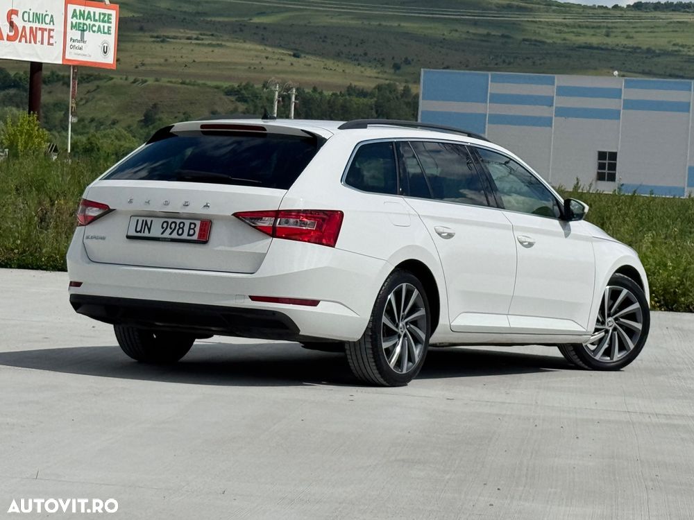 Skoda Superb 2.0 TDI DSG Sportline - 7