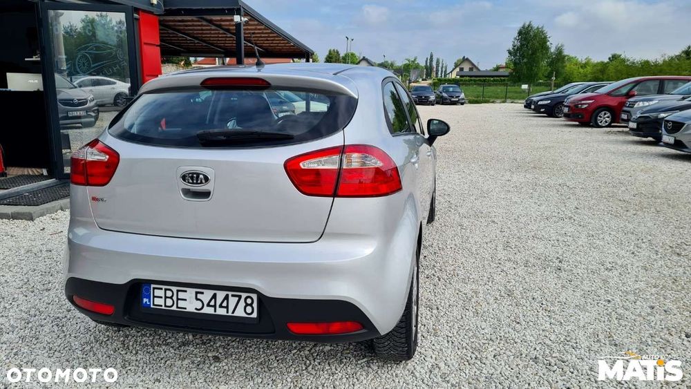 Kia Rio - 32