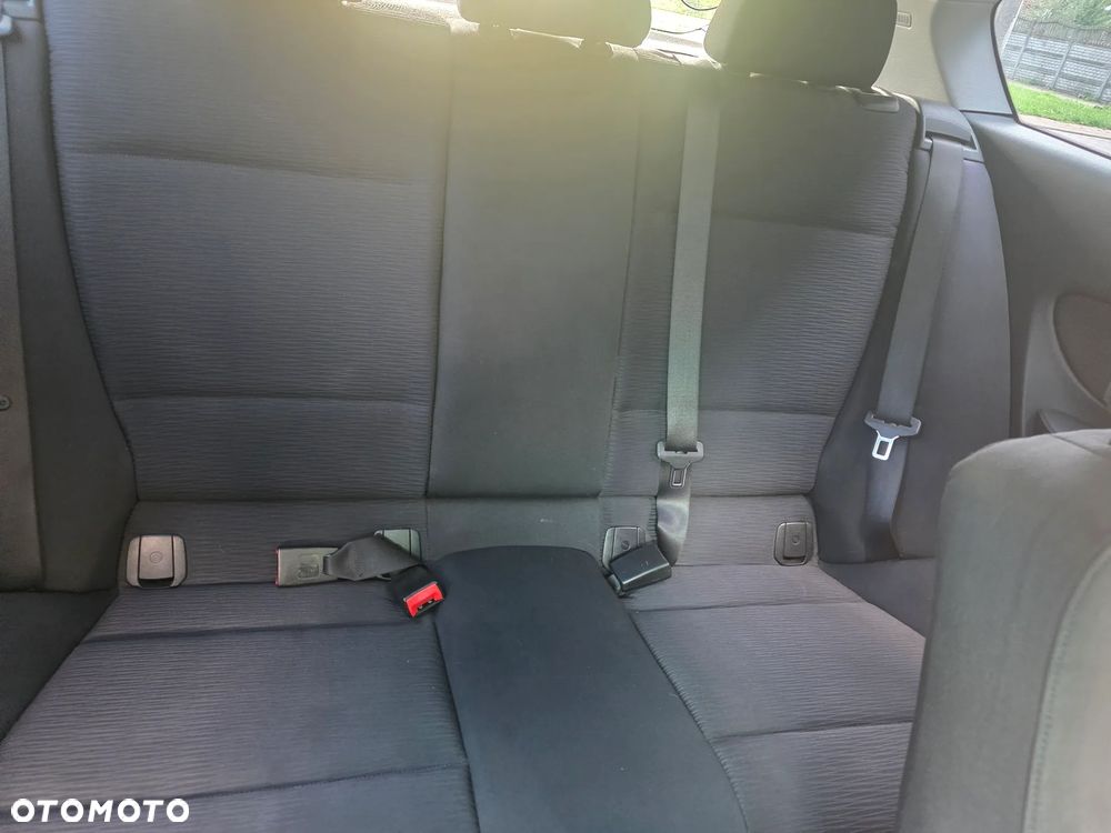 BMW Seria 1 116i - 11
