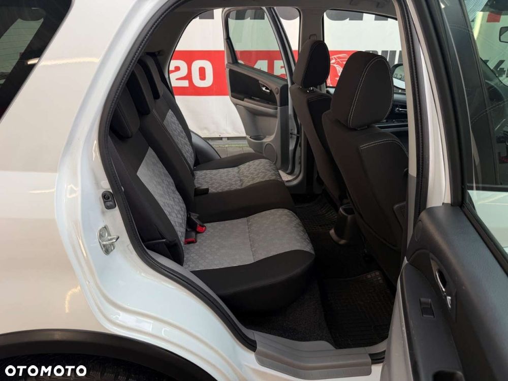 Suzuki SX4 - 37