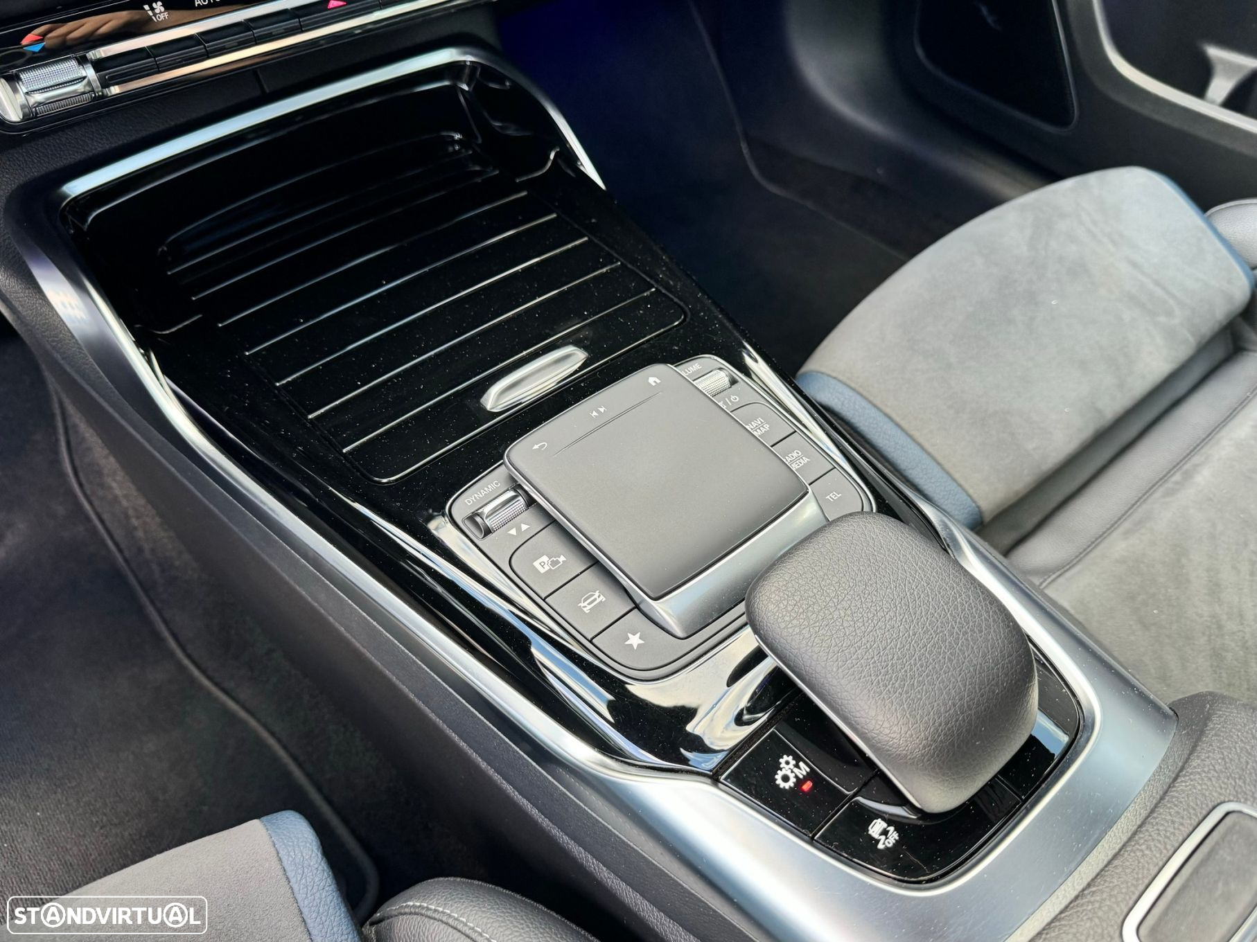 Mercedes-Benz A 35 AMG 4Matic Speedshift DCT 7G Edition 1 - 19