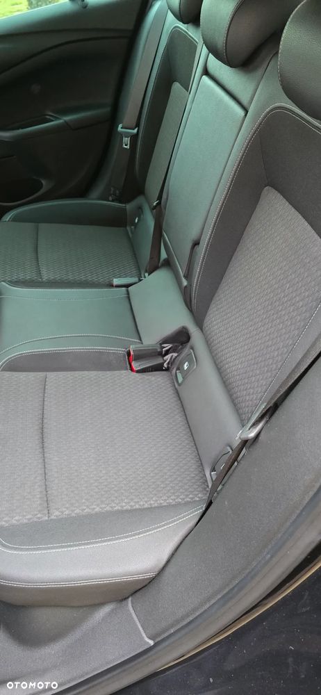 Opel Astra 1.6 Turbo Start/Stop Dynamic - 18