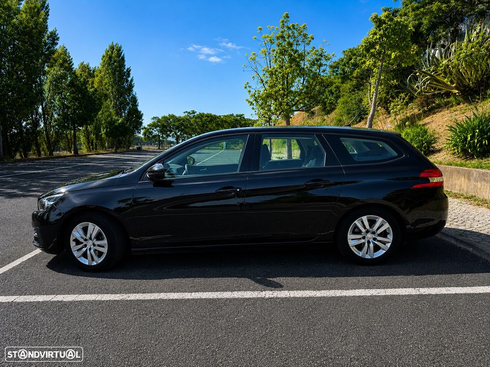 Peugeot 308 SW PureTech 130 GPF EAT8 Stop & Start Allure Pack - 4