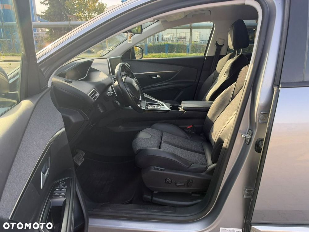 Peugeot 5008 - 9
