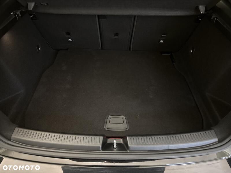 Mercedes-Benz Klasa A 180 7G-DCT - 22