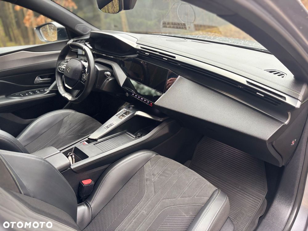 Peugeot 308 180 e-EAT8 GT - 17