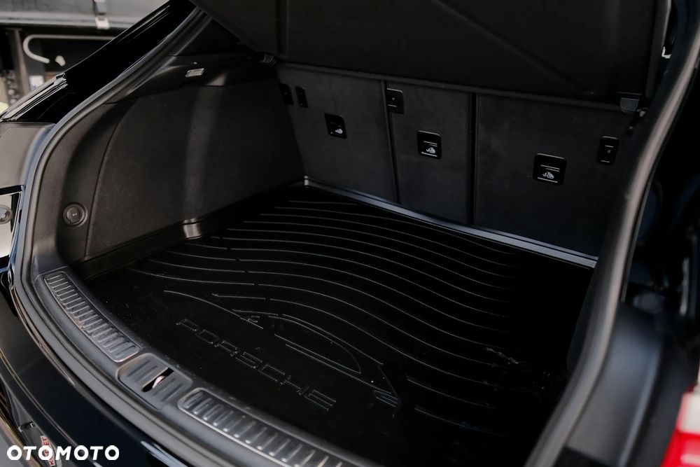 Porsche Macan Standard - 24