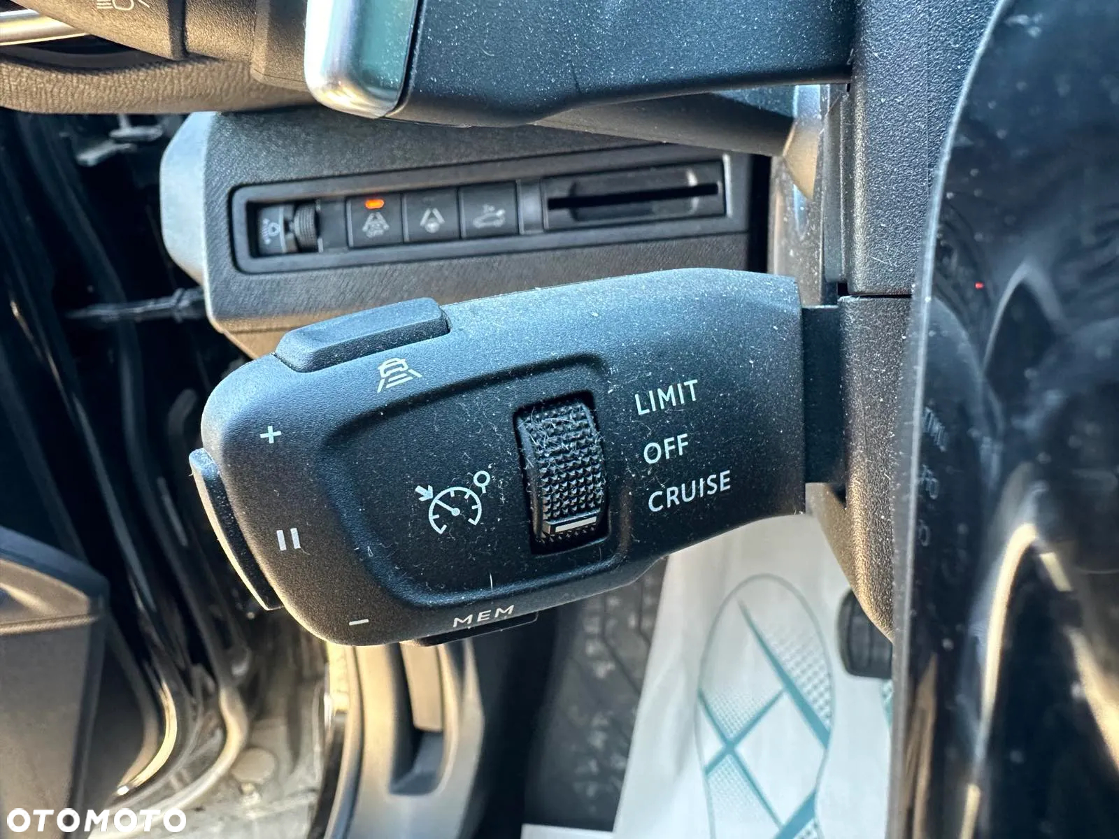 Peugeot 5008 1.5 BlueHDi Allure S&S EAT8 - 6