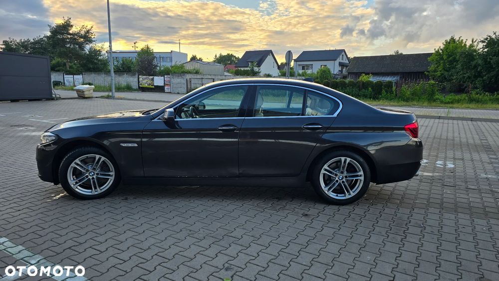BMW Seria 5 520d xDrive Luxury Line - 9