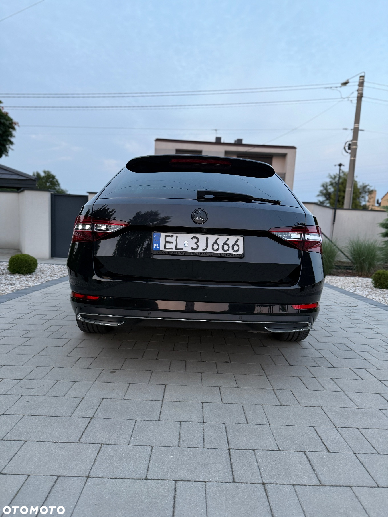 Skoda Superb 2.0 TDI Sportline DSG - 9