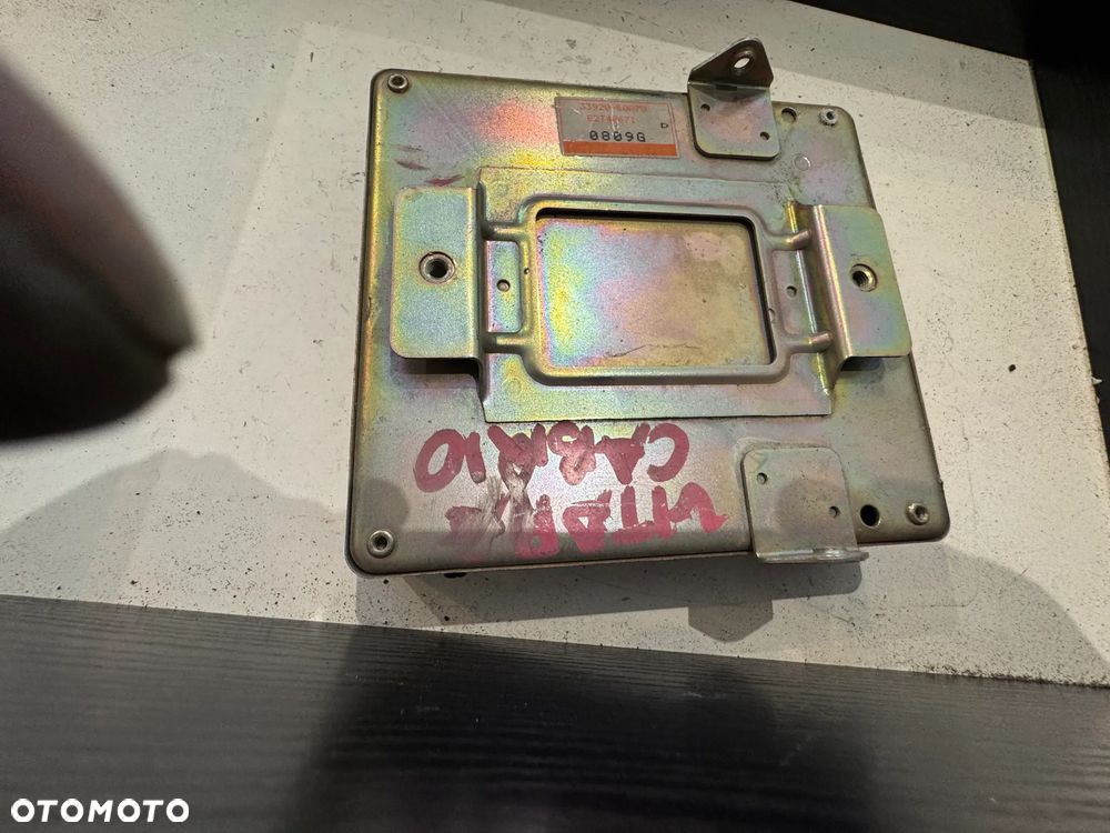Komputer | Sterownik ECU | Suzuki  Vitara Cabrio - 33920-60a70 - 1
