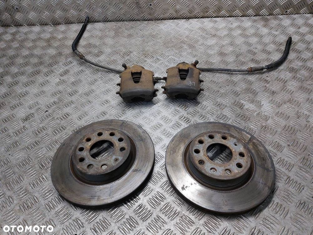 TARCZE HAMULCOWE PRZÓD + KLOCKI + ZACISKI AUDI A3 8P 1.6 FSI - 1