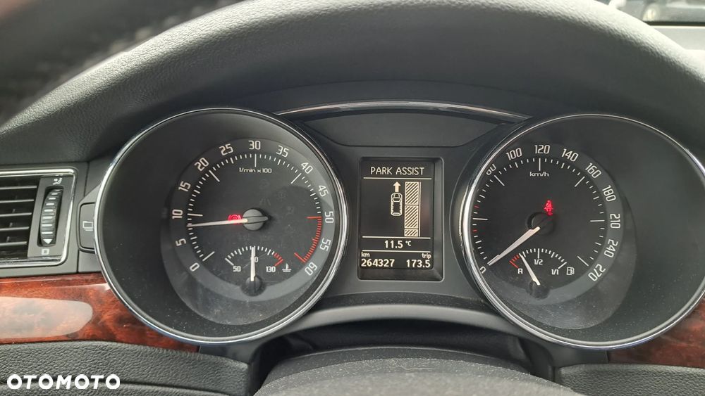 Skoda Superb 1.6 TDI Platinum - 10