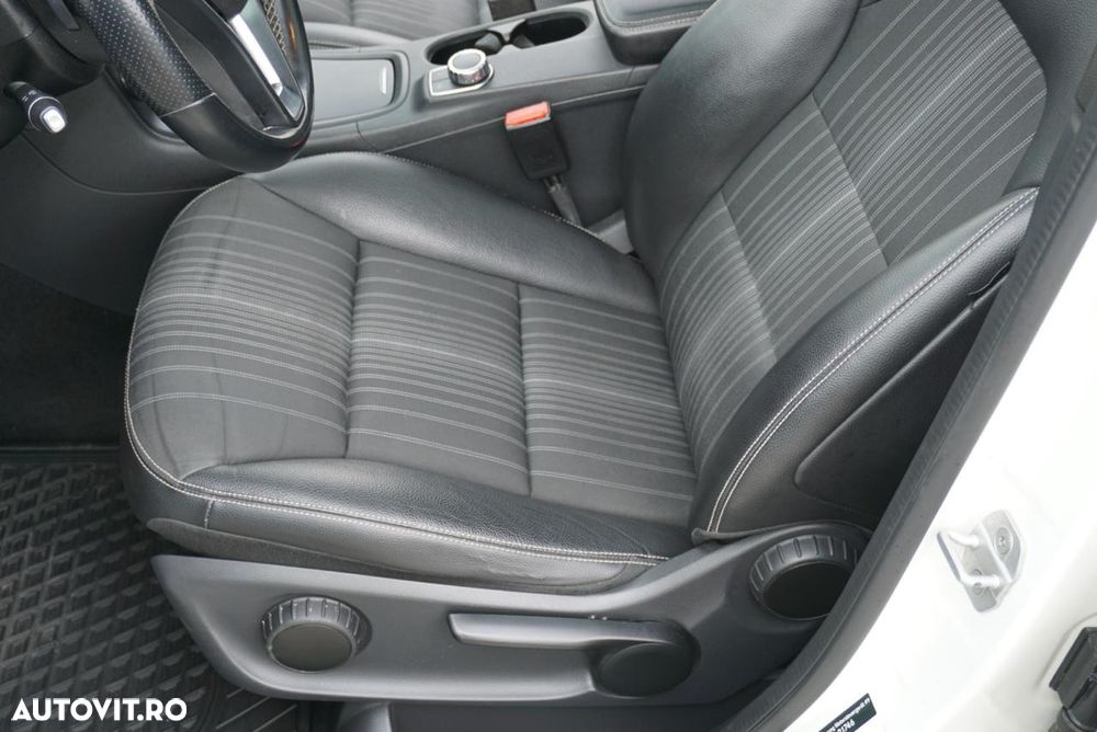 Mercedes-Benz B - 12