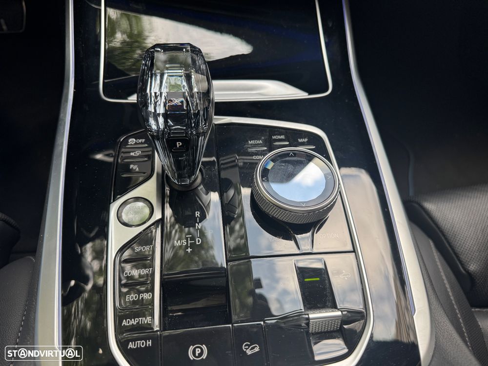 BMW X7 40 d xDrive Pack M - 37