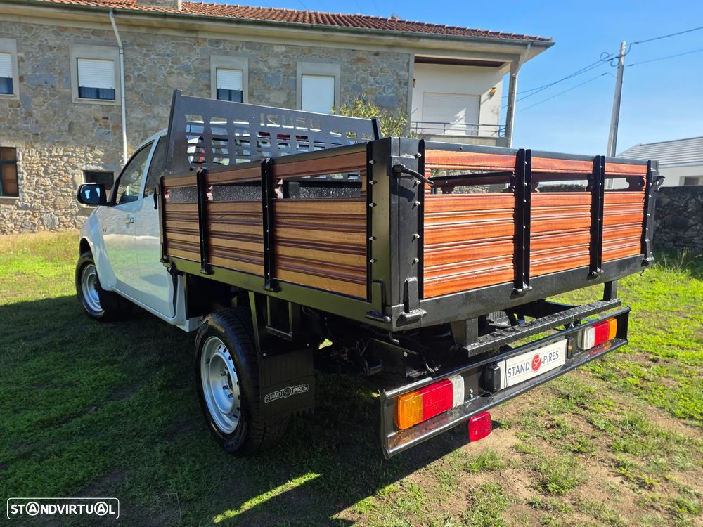 Isuzu D-Max - 8