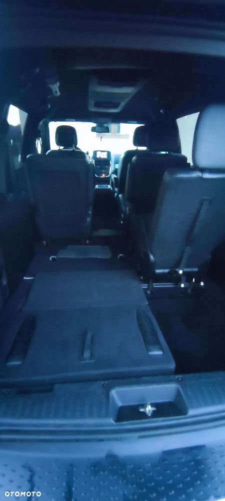 Dodge Grand Caravan - 29