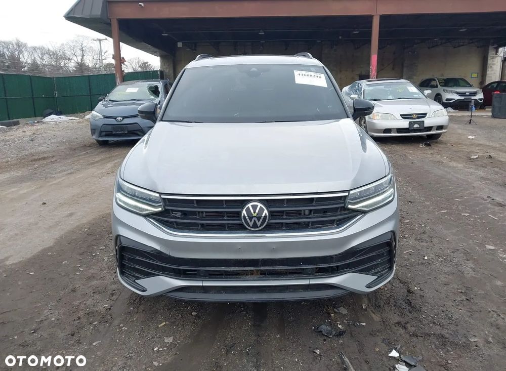 Volkswagen Tiguan - 2