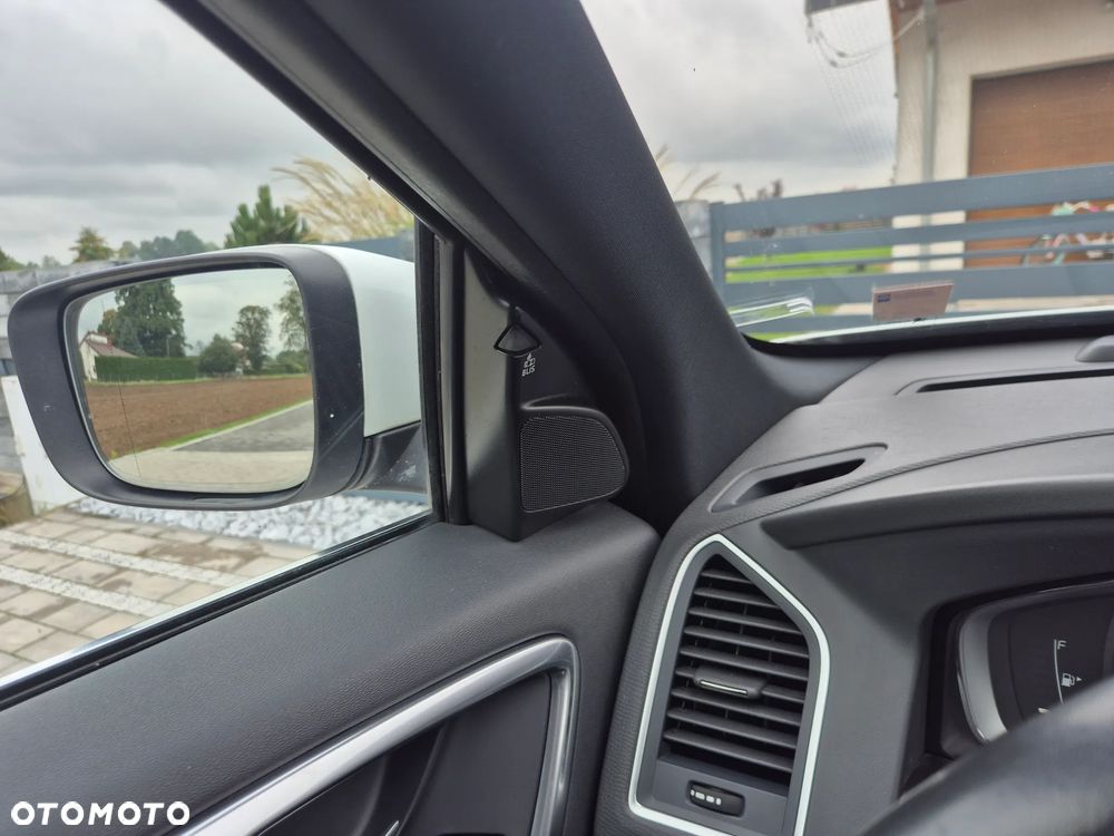 Volvo XC 60 D4 Geartronic Summum - 11