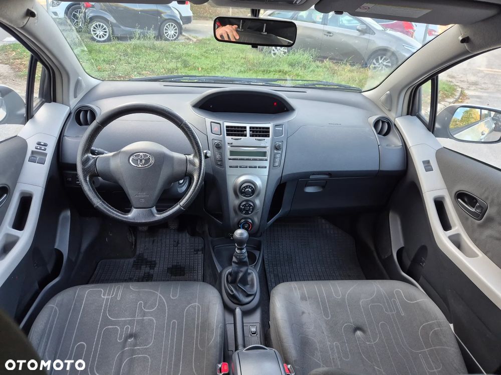 Toyota Yaris 1.33 Luna - 9