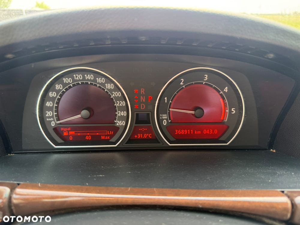 BMW Seria 7 - 21