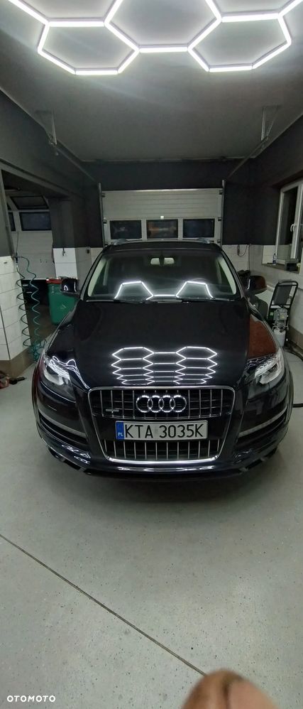 Audi Q7 3.0 TFSI Quattro Tiptr - 3