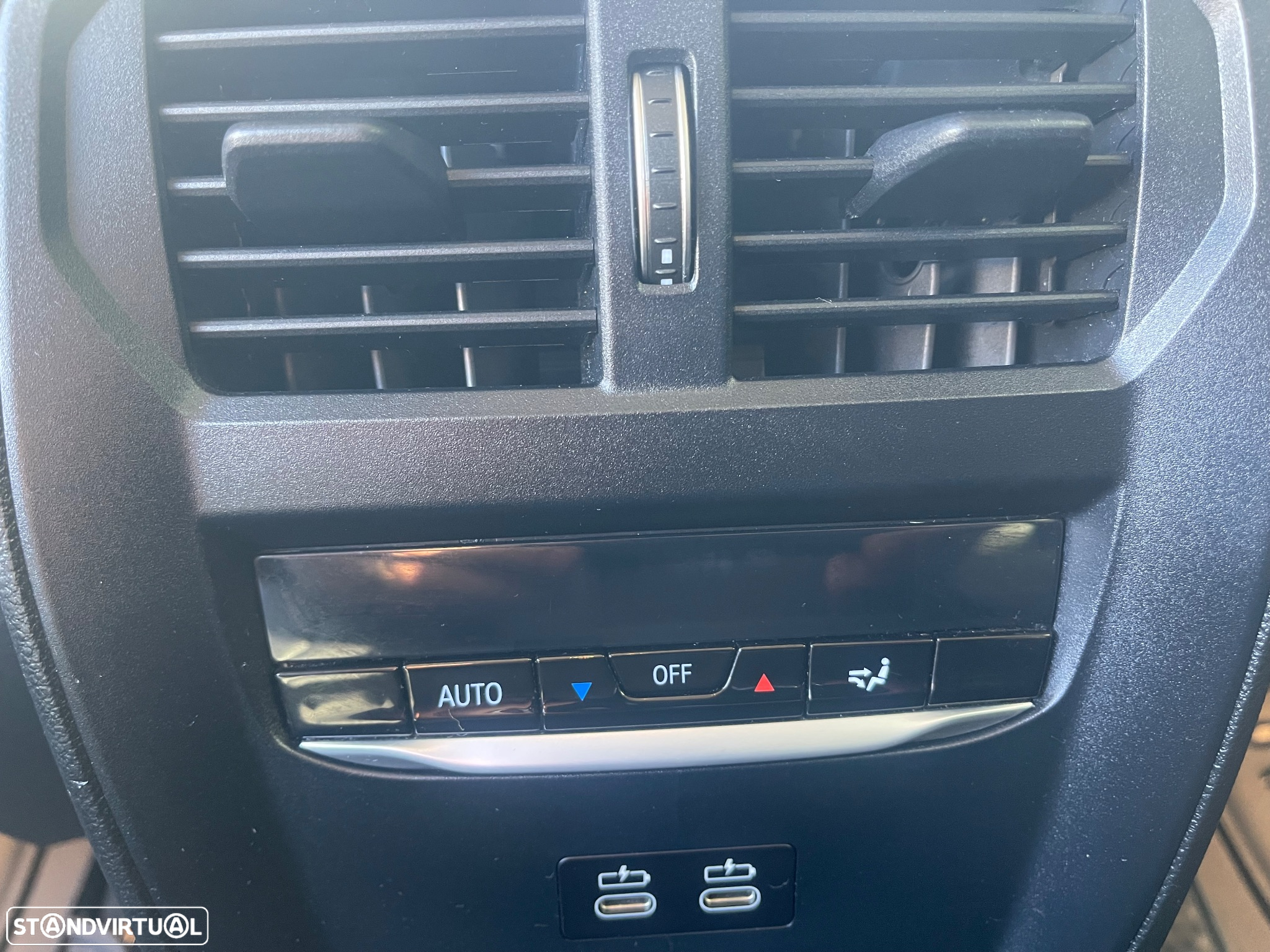 BMW 330 e Touring Line Sport Auto - 43