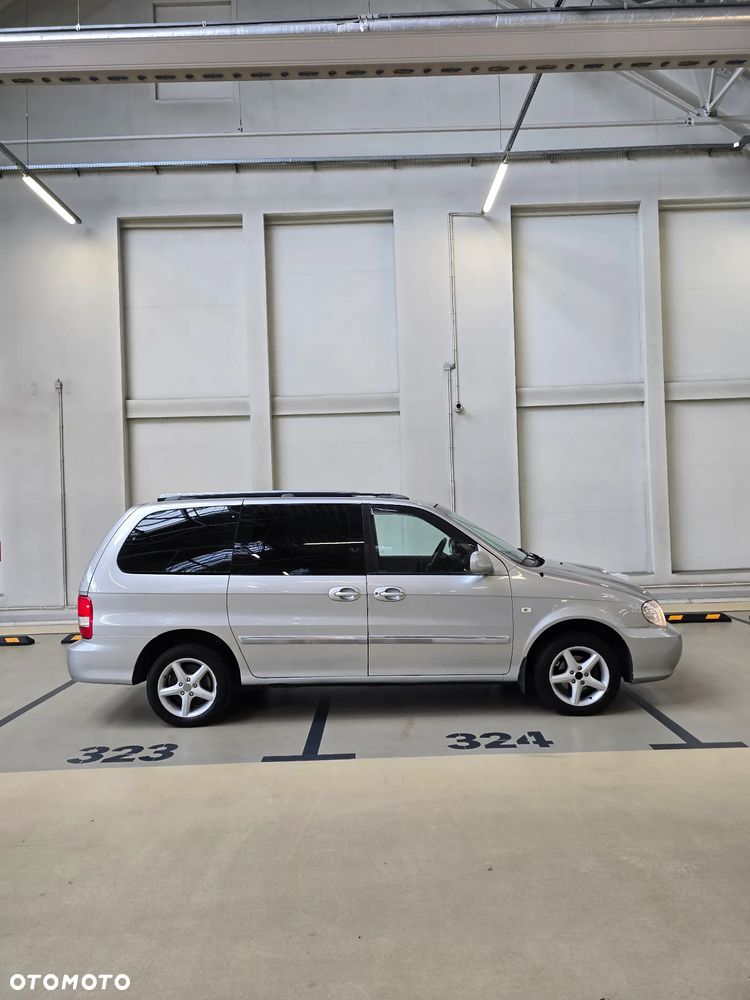 Kia Carnival 2.9 CRDi / Voyage - 17