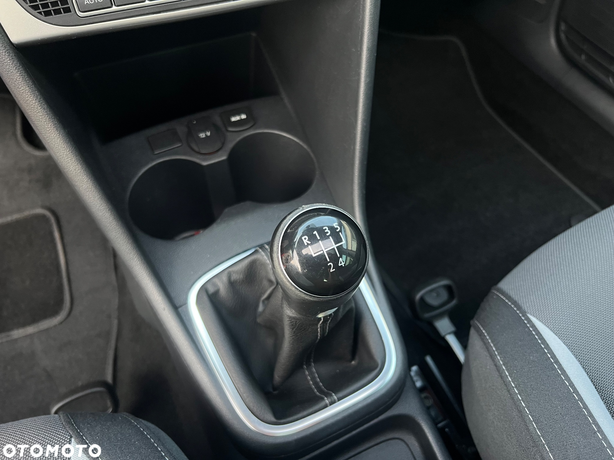 Volkswagen Polo 1.6 TDI DPF Highline - 25