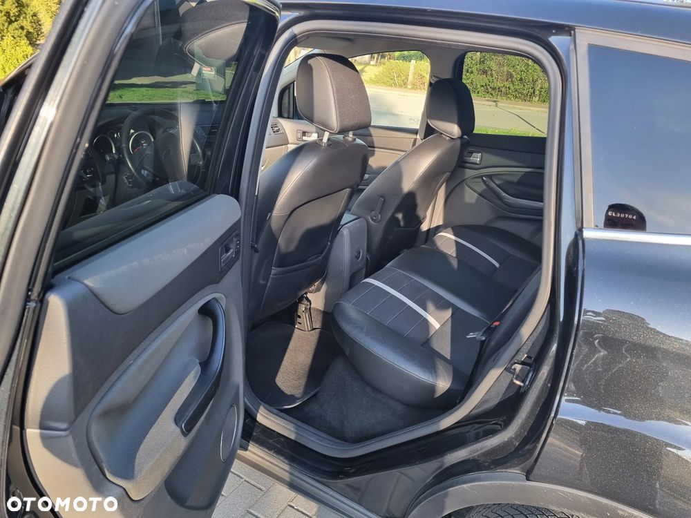 Ford Kuga 2.0 TDCi 2x4 Titanium - 13