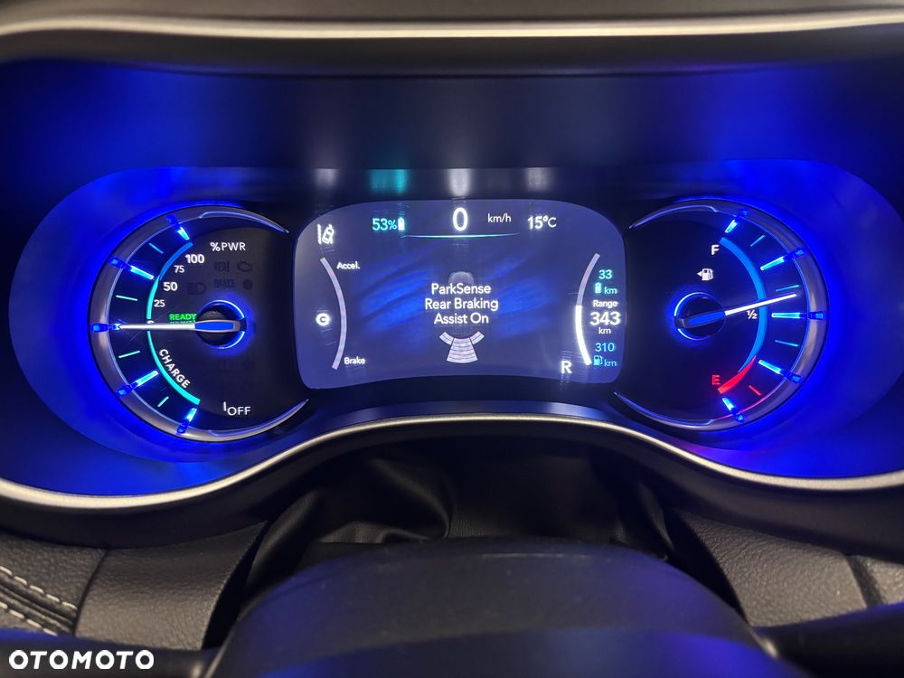 Chrysler Pacifica - 24