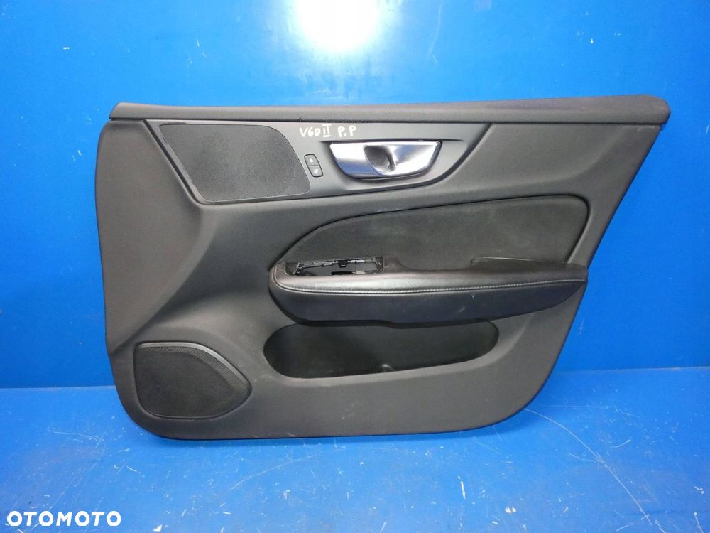 VOLVO V60 II S60 III BOCZEK TAPICERKA DRZWI PRAWY PRZÓD WERSJA ANGIELSKA - 1