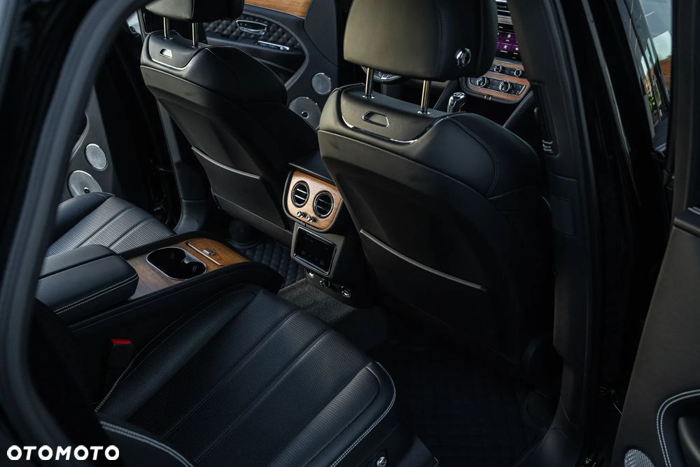 Bentley Bentayga - 28