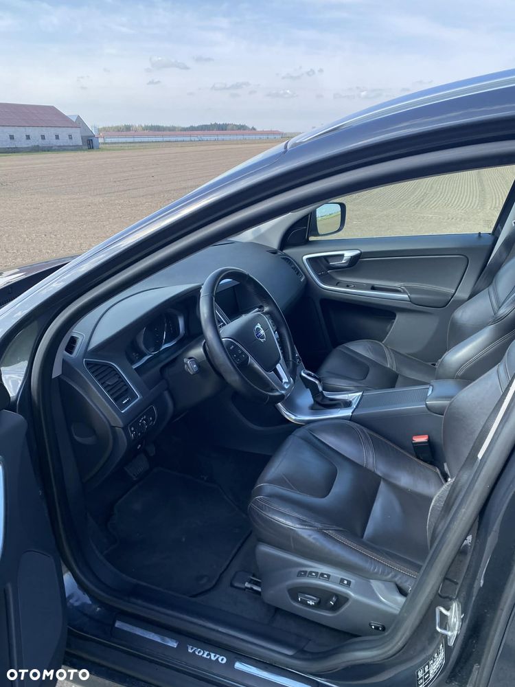 Volvo XC 60 D4 AWD Summum - 7