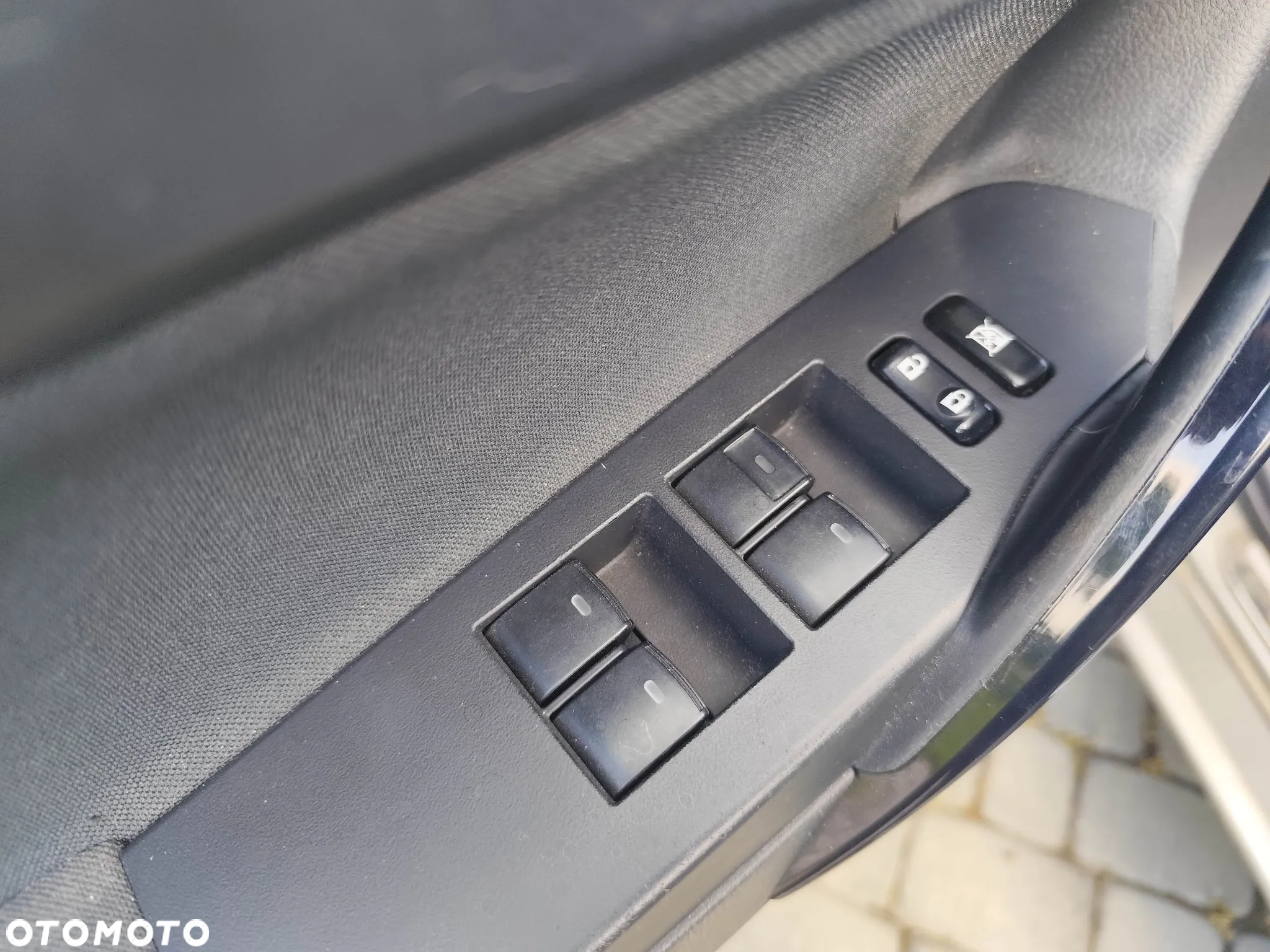 Toyota Auris 1.8 HSD Sol - 8