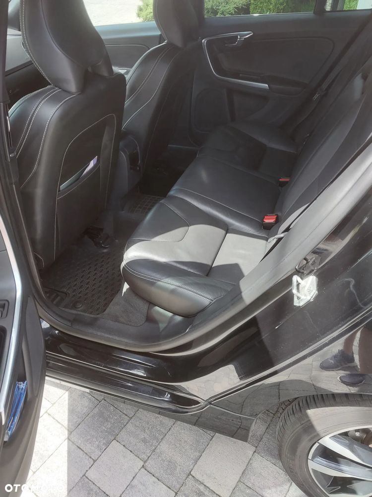 Volvo V60 D4 Geartronic Momentum - 10